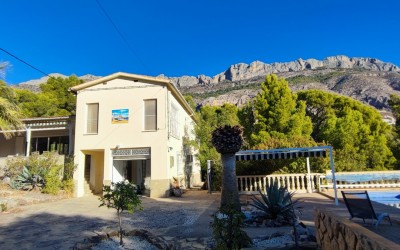 Villa mit wunderschönem Bergblick in Altea La Vella